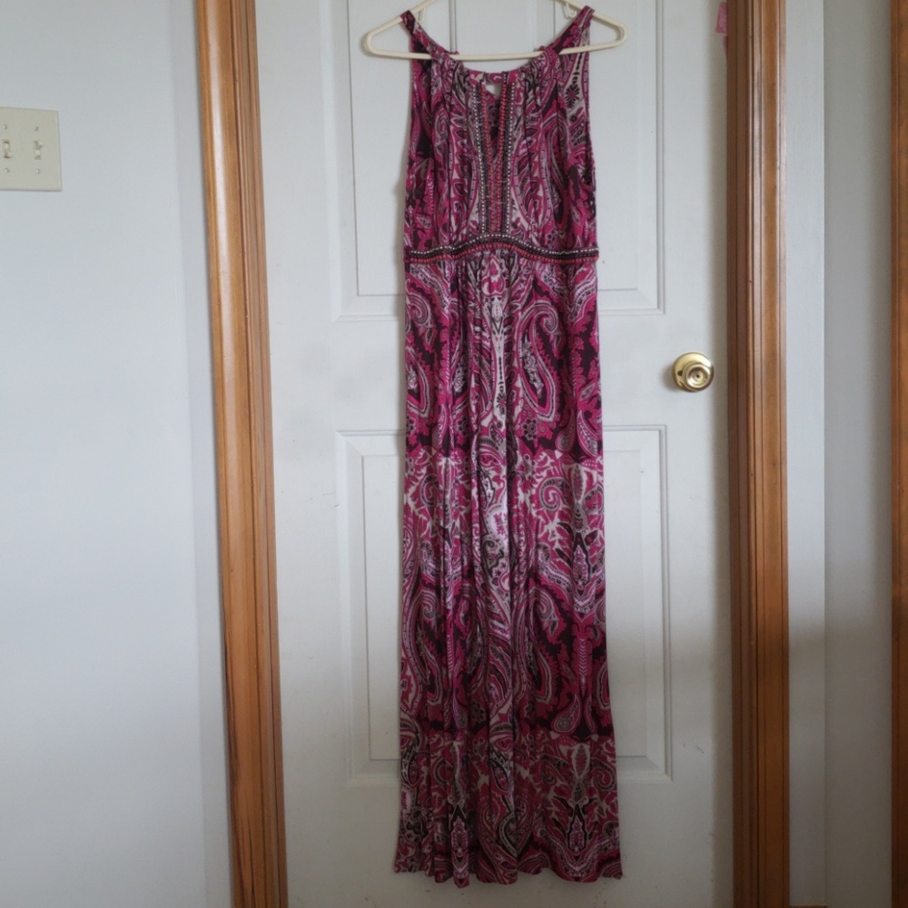 Beautiful maxi dress for day or night wear